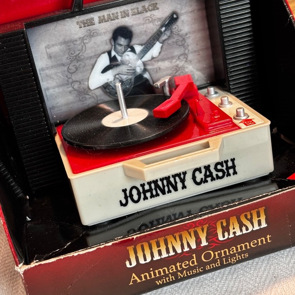 Johnny Cash I Walk the Line Ornament - Picture 2 of 6